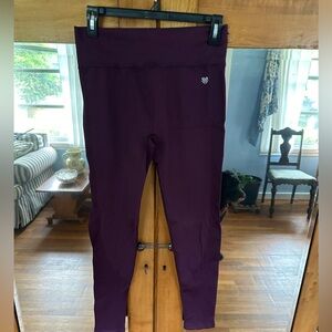 Forever 21 wine colored leggings. Size large.